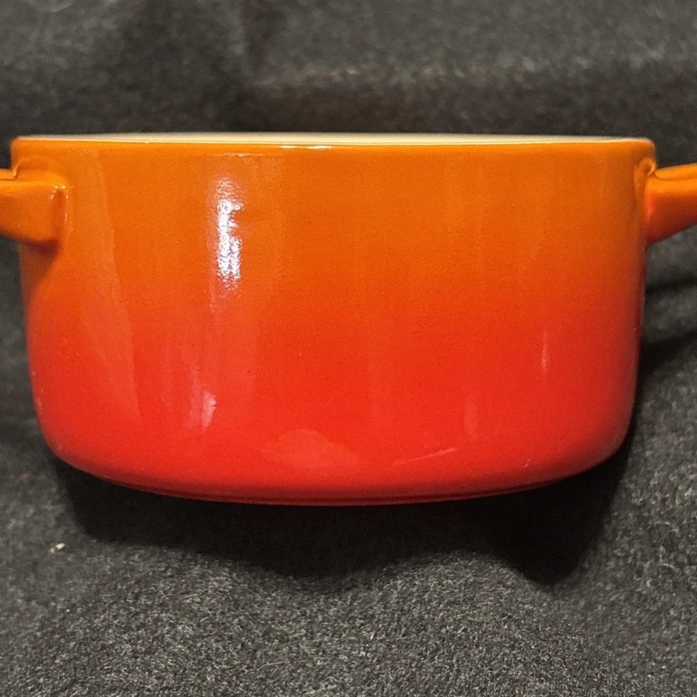 Le Creuset MINI ROUND COCOTTE 8oz Stoneware Volcanic Orange Cookware No 0835